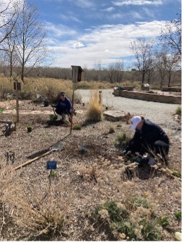 Breckenridge Brewery, in collaboration with River Network, South Suburban Parks and Recreation, Carson Nature Center, Denver Audubon, and Aspen Grove combined forces to host volunteer crews to prepare our trails and parks for spring and summer enjoyment.