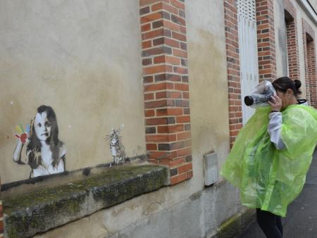 Student taking photos - Paris 2016