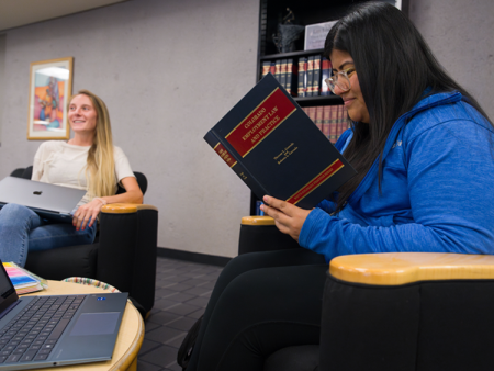ACC Paralegal students in the Law Library at the Littleton Campus.