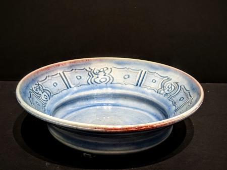 McKinnell, Jim - Carved 5-footed Blue Bowl with Opalescent Rim