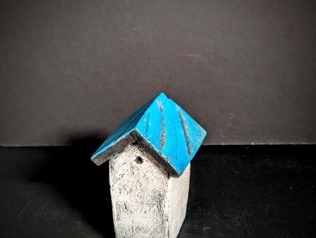 Beekman, Kathy - White Barn with Blue Roof
