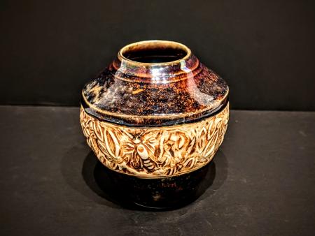 McKinnell, Nan - Tenmoku Bug Pot