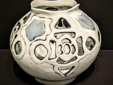 McKinnell, Nan - Candlelight Carved Vase
