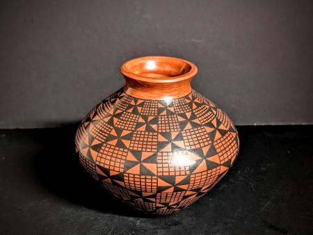 Loya, Rosa - Native American Pot