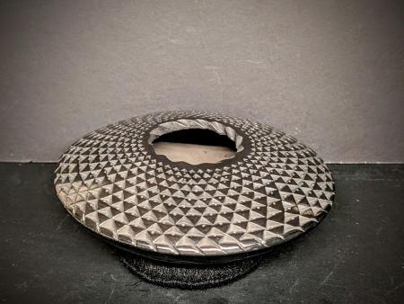 Quezada, Lucia - Squat Vase