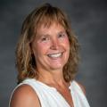 Photo of Lisa Barnes
